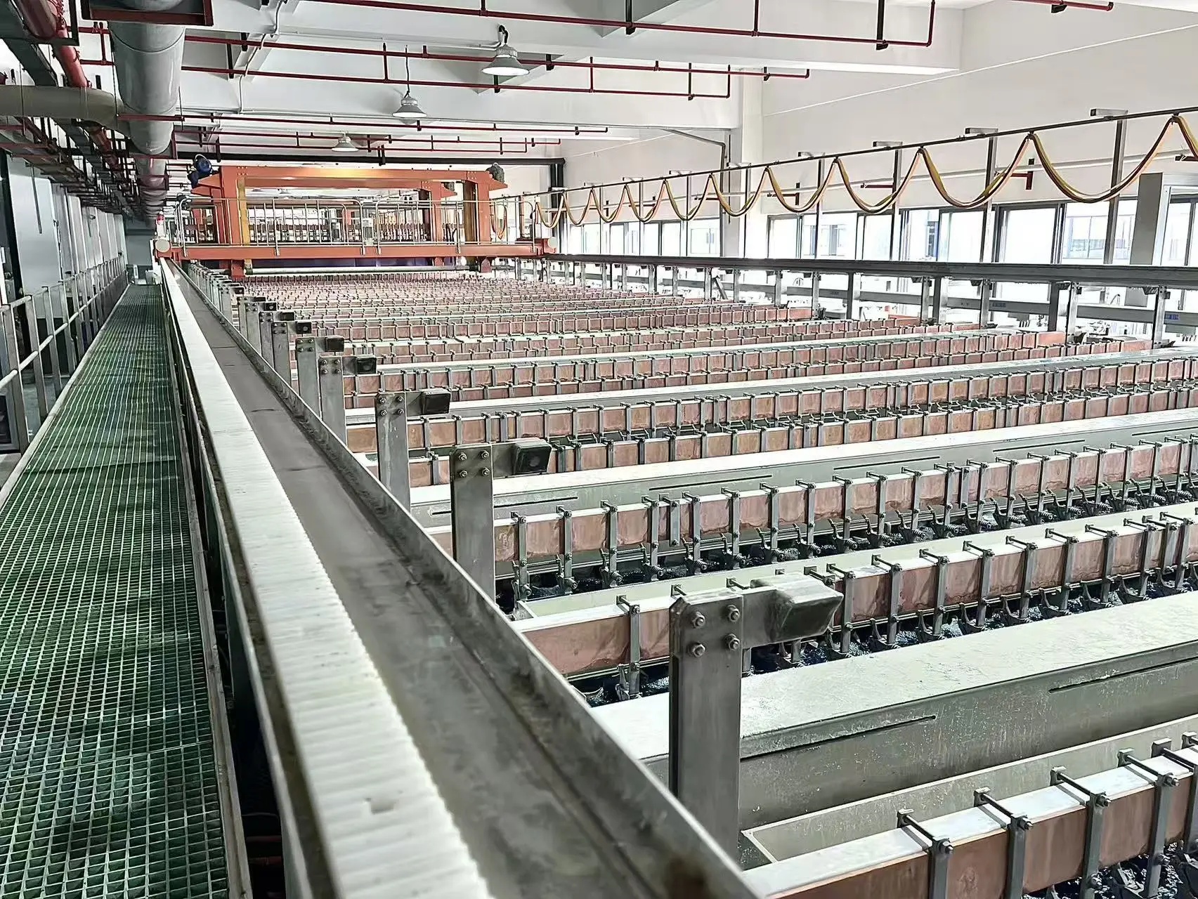 Large-scale automated PCB processing line inside the HXLFAB factory